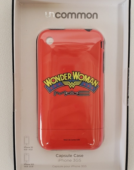 Wonder Woman MAC Cellphone case - Picture 2 of 3